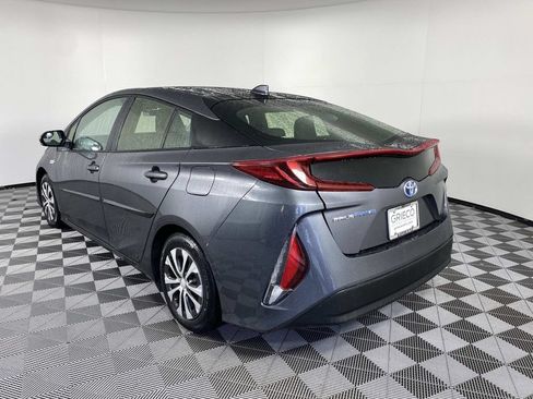 Used 2022 Toyota Prius Prime LE FWD image 6