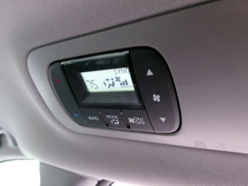 Used 2024 Honda Odyssey EX-L image 11