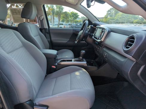 Certified 2023 Toyota Tacoma SR5 w/ Technology Package image 31