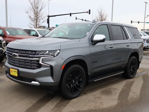Used 2021 Chevrolet Tahoe Premier image 3