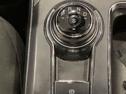 Used 2020 Ford Fusion SE image 22