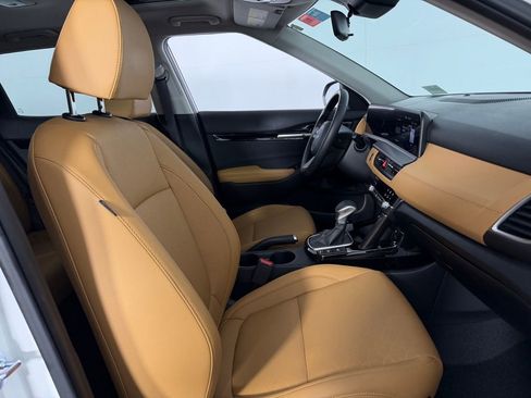 Used 2025 Kia Seltos EX w/ EX Sunroof Package image 32