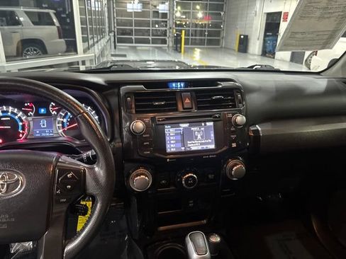 Used 2019 Toyota 4Runner TRD Off-Road Premium AWD/4WD image 23