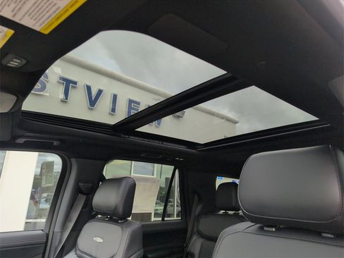 New 2025 Ford Expedition Platinum w/ Stealth Performance Package image 26