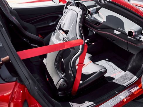 Used 2022 Ferrari F8 Tributo image 51