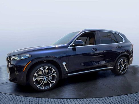 New 2026 BMW X5 xDrive50e AWD/4WD image 2