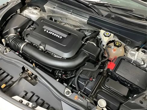 Used 2019 Cadillac XT4 Premium Luxury FWD image 16