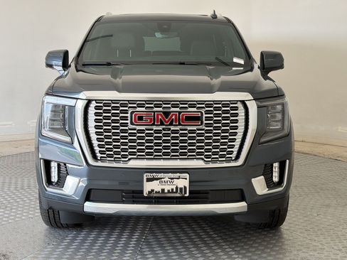 Used 2021 GMC Yukon Denali w/ Denali Premium Package AWD/4WD image 6