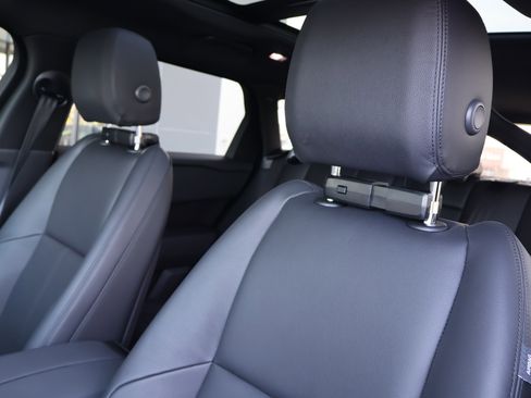 Used 2026 Land Rover Range Rover Velar Dynamic SE image 11