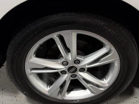 Used 2023 Audi Q3 2.0T Premium w/ Convenience Package AWD/4WD image 26