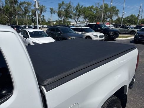 Used 2019 Chevrolet Colorado W/T w/ Custom Special Edition RWD image 11