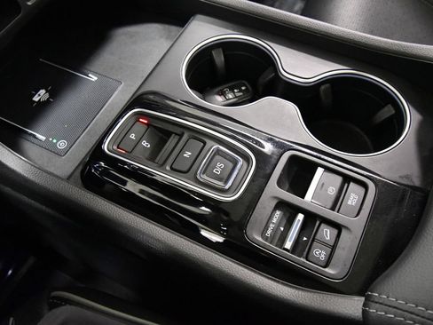 Used 2025 Honda Pilot Elite image 26