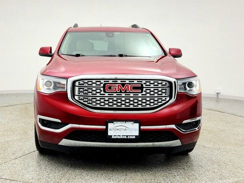 Used 2019 GMC Acadia Denali image 2