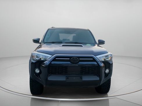 Used 2020 Toyota 4Runner Venture w/ Moonroof Package AWD/4WD image 4