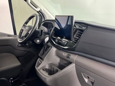 Used 2023 Ford Transit 350 XLT image 29