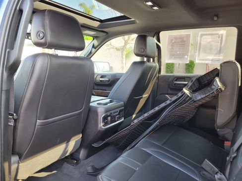 Used 2019 Chevrolet Silverado 1500 High Country image 14