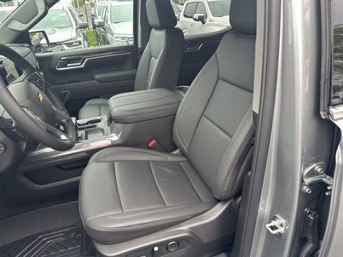New 2026 Chevrolet Silverado 1500 LTZ w/ LTZ Premium Package image 10