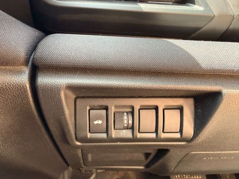 Used 2020 Subaru Legacy Premium AWD/4WD image 40