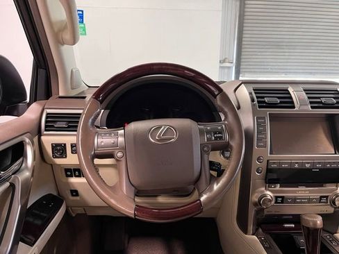 Used 2017 Lexus GX 460 Premium w/ Premium Package AWD/4WD image 20