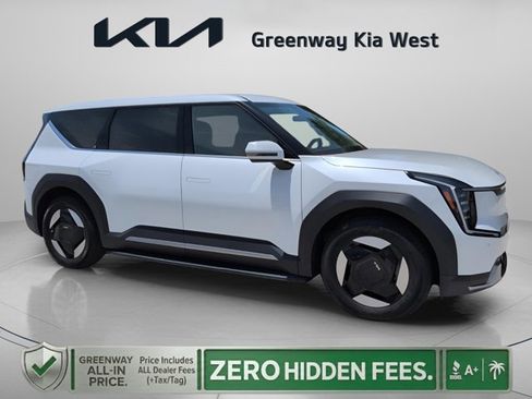 Certified 2024 Kia EV9 Light RWD image 1