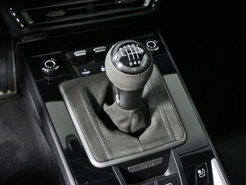 Used 2024 Porsche 911 Carrera GTS RWD image 18