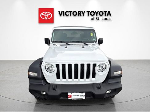 Used 2021 Jeep Wrangler Sport AWD/4WD image 8
