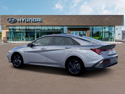 New 2026 Hyundai Elantra SEL FWD image 4