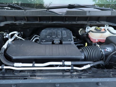 Used 2022 Chevrolet Silverado 1500 Custom w/ Safety Confidence Package AWD/4WD image 43