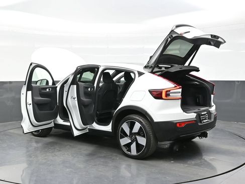 Used 2023 Volvo C40 P8 Recharge Plus w/ Climate Package AWD/4WD image 46