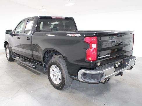 Used 2020 Chevrolet Silverado 1500 LT AWD/4WD image 8