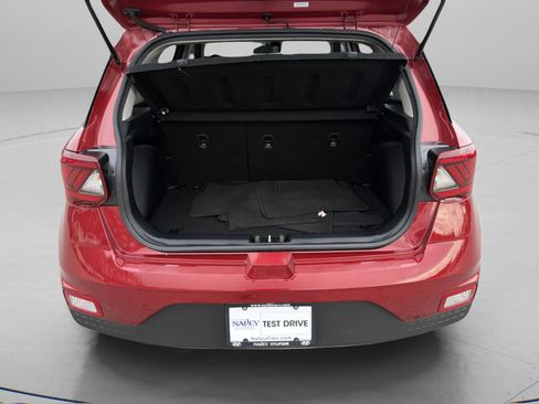 Used 2023 Hyundai Venue Limited w/ Cargo Package image 30