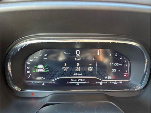 Used 2022 GMC Yukon XL SLE image 24