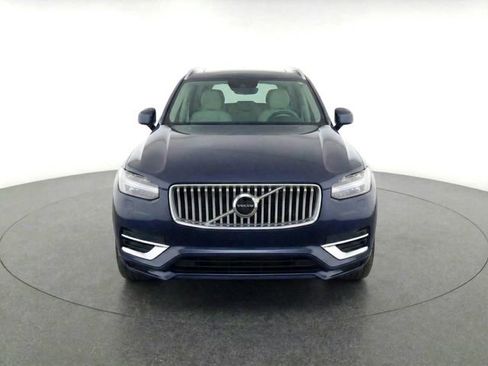 Certified 2025 Volvo XC90 T8 Plus w/ Protection Package Premier image 40