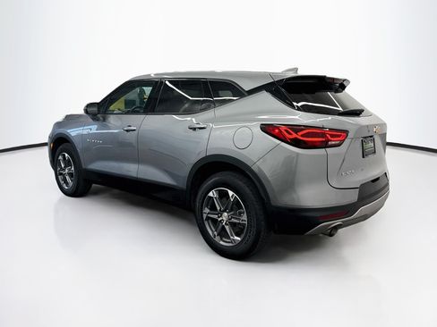 Used 2026 Chevrolet Blazer LT FWD image 5