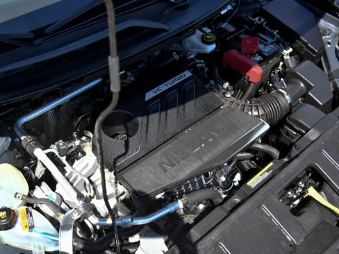 Used 2025 Nissan Rogue SV FWD image 46