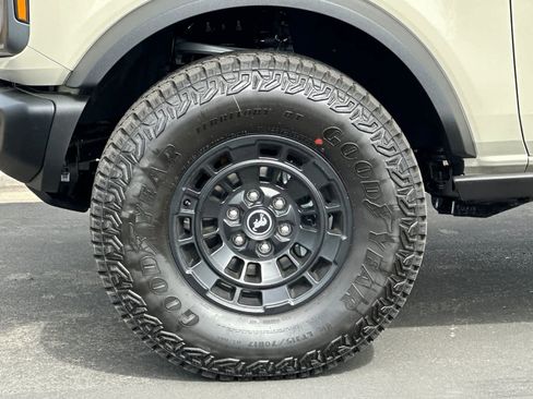 New 2026 Ford Bronco Badlands image 27