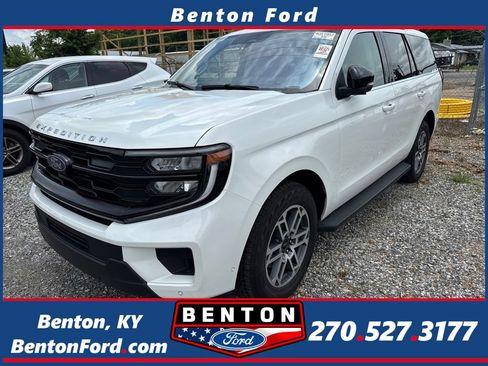 Used 2025 Ford Expedition Active AWD/4WD image 1