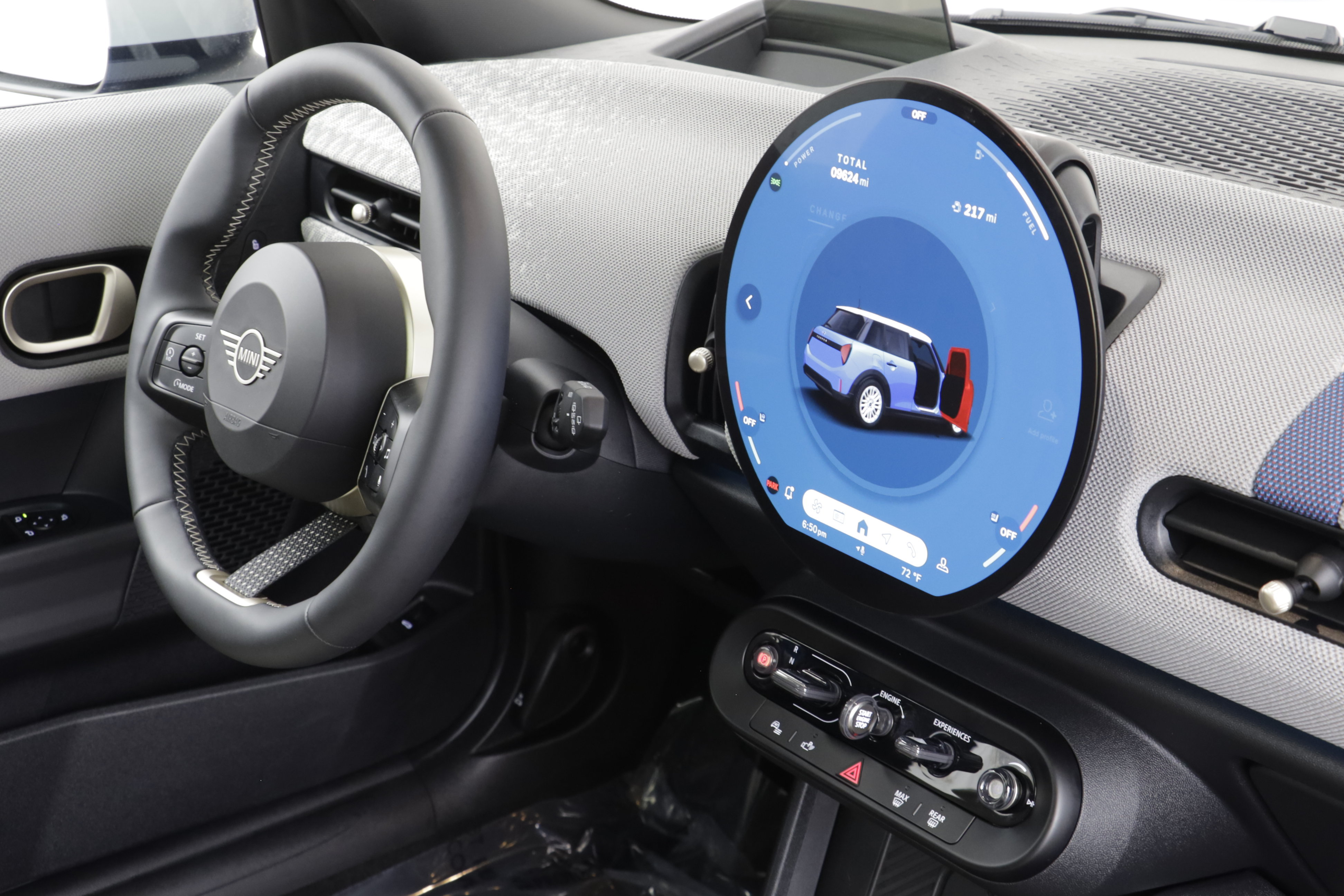 Certified 2025 MINI Cooper S FWD image 21
