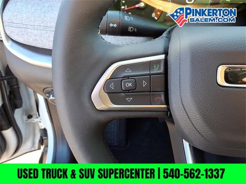 Used 2025 Jeep Compass Latitude image 20