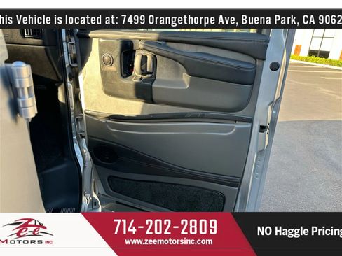 Used 2015 Chevrolet Express 2500 Extended Van 3D image 48