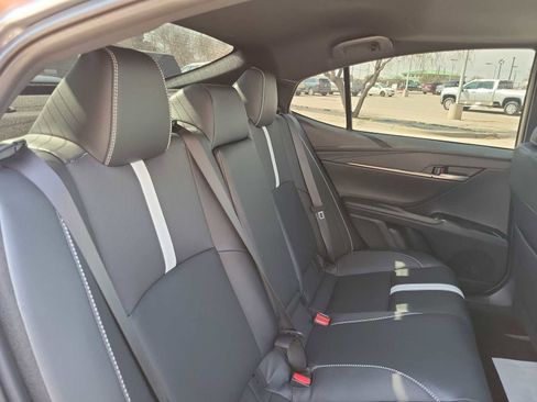 Used 2026 Toyota Camry SE w/ Convenience Package image 9