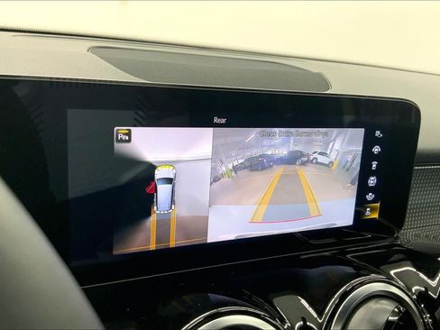 Certified 2022 Mercedes-Benz GLB 250 image 24