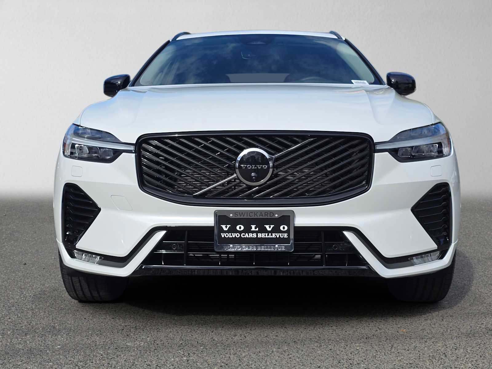 Used 2026 Volvo XC60 B5 Plus w/ Climate Package AWD/4WD image 8