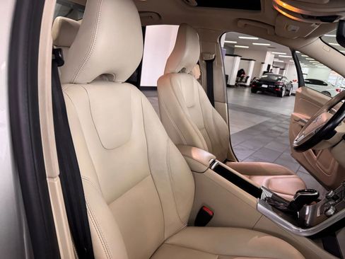 Used 2015 Volvo S60 T5 Premier image 13