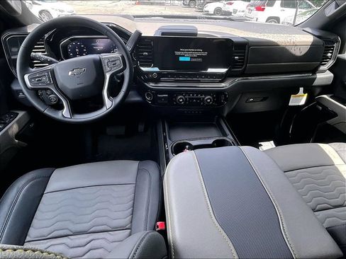 New 2026 Chevrolet Silverado 2500 ZR2 AWD/4WD image 12
