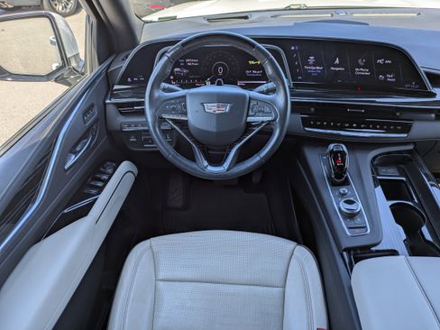 Certified 2022 Cadillac Escalade Sport w/ Touring Package image 15