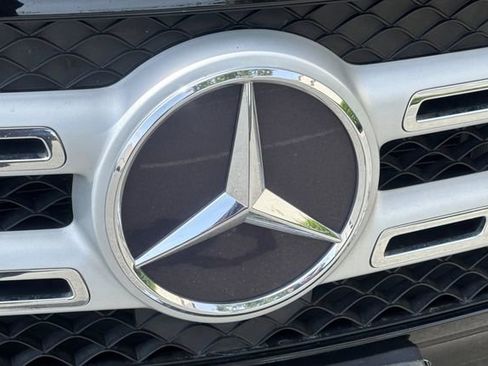 Used 2022 Mercedes-Benz GLB 250 image 46