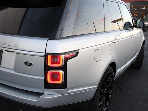 Used 2020 Land Rover Range Rover HSE image 40