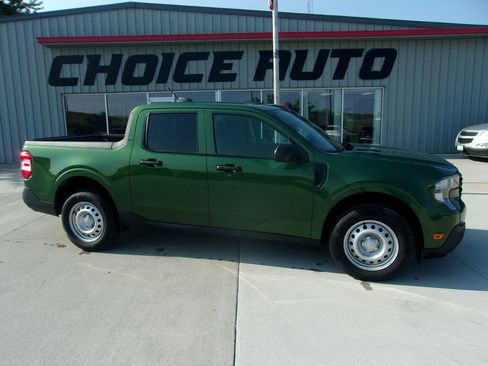 Used 2025 Ford Maverick XL AWD/4WD image 2