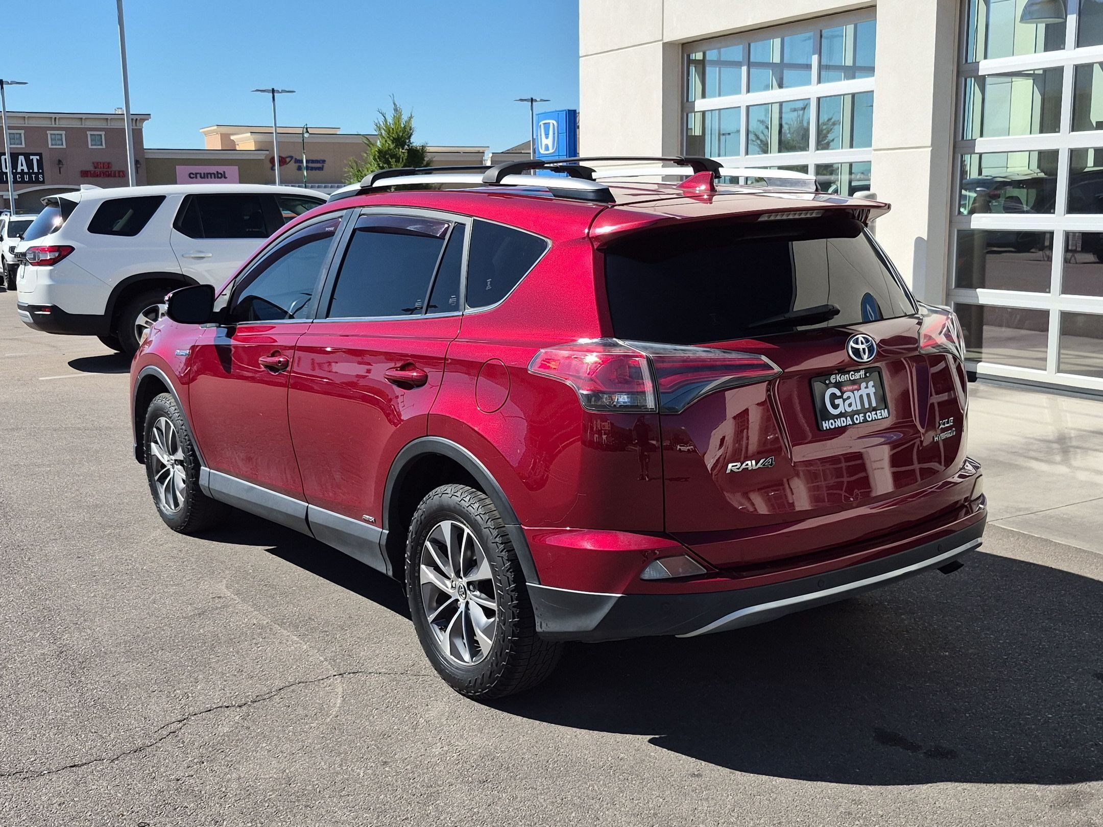 Used 2018 Toyota RAV4 XLE w/ Convenience Package AWD/4WD image 8